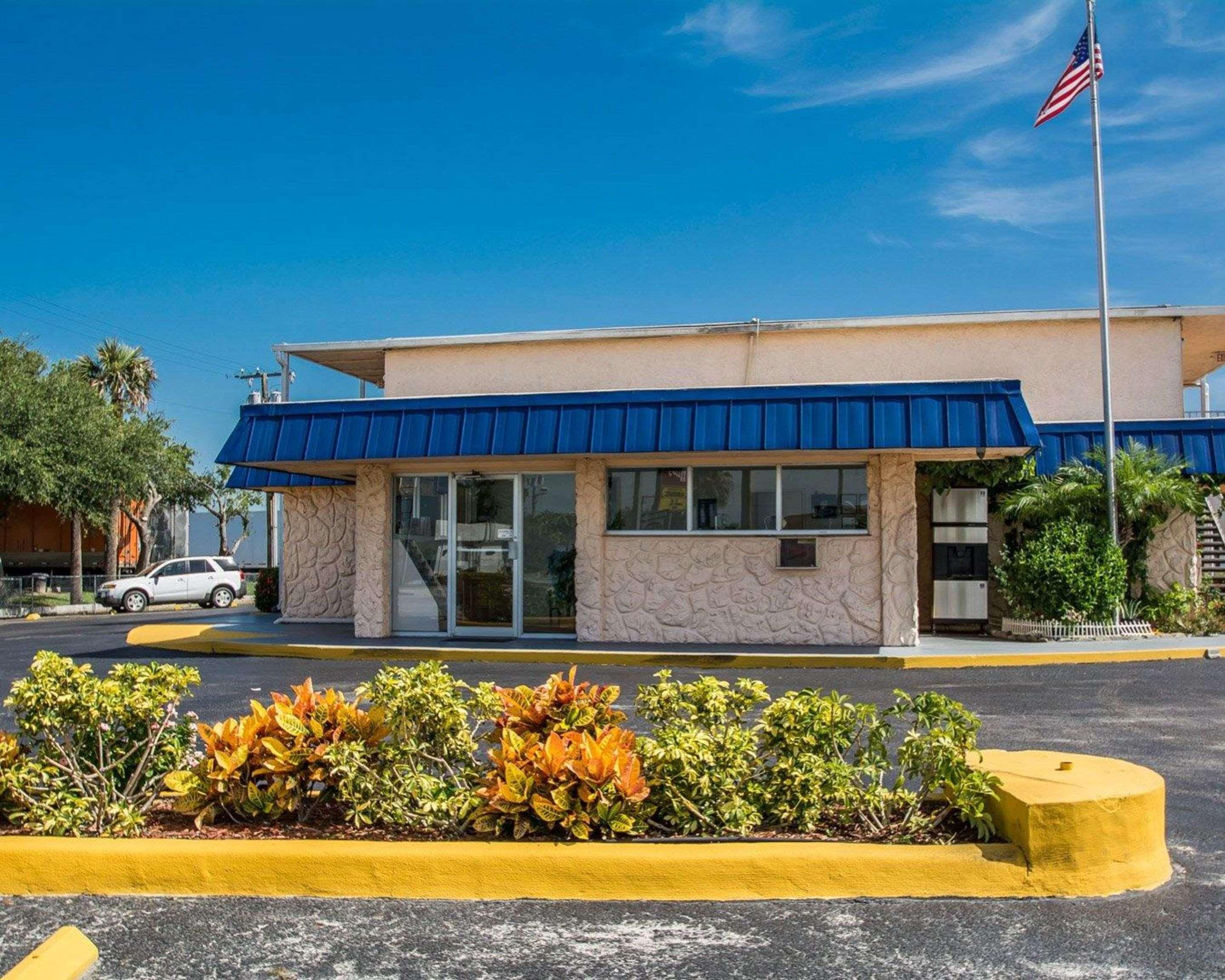 Rodeway Inn Fort Pierce I-95 Extérieur photo